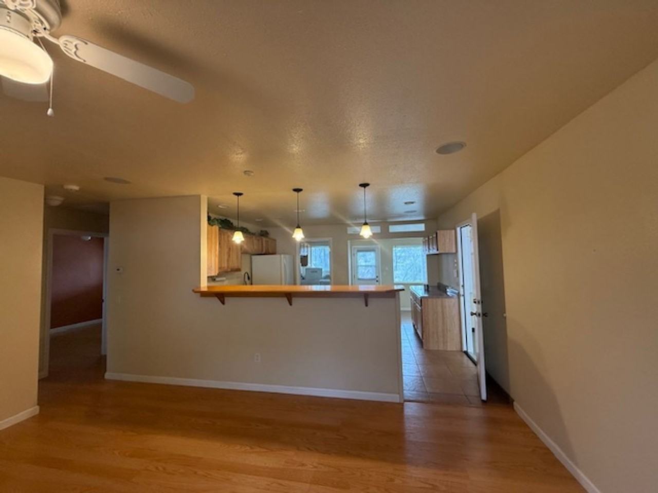 1731 E Cyprus St - Photo 4 of 21