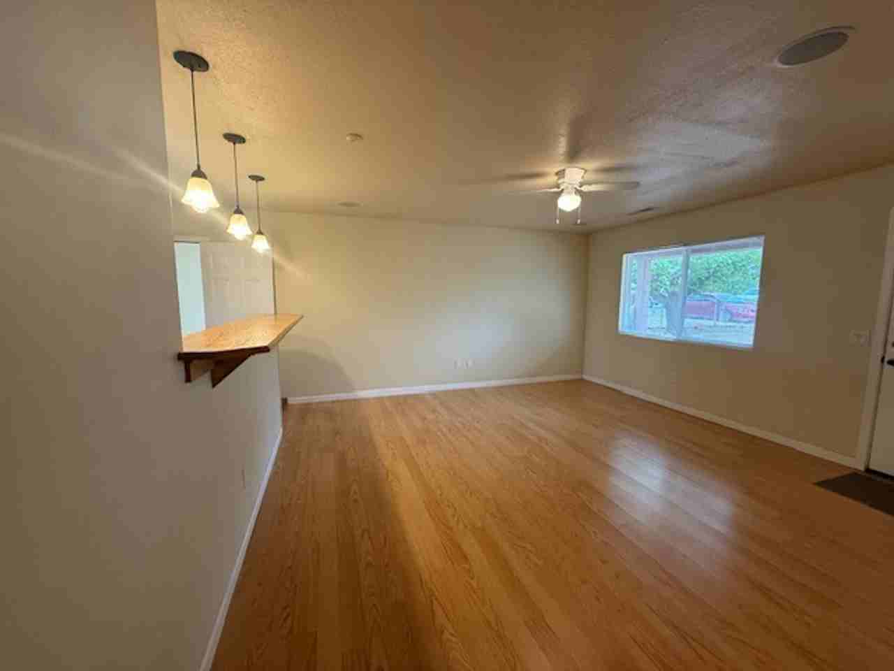 1731 E Cyprus St - Photo 5 of 21