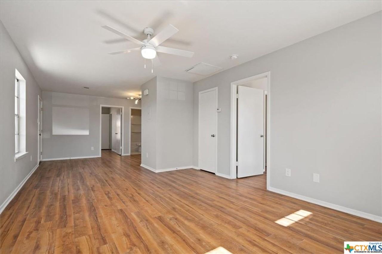 1206 Hillyer St - Photo 4 of 13