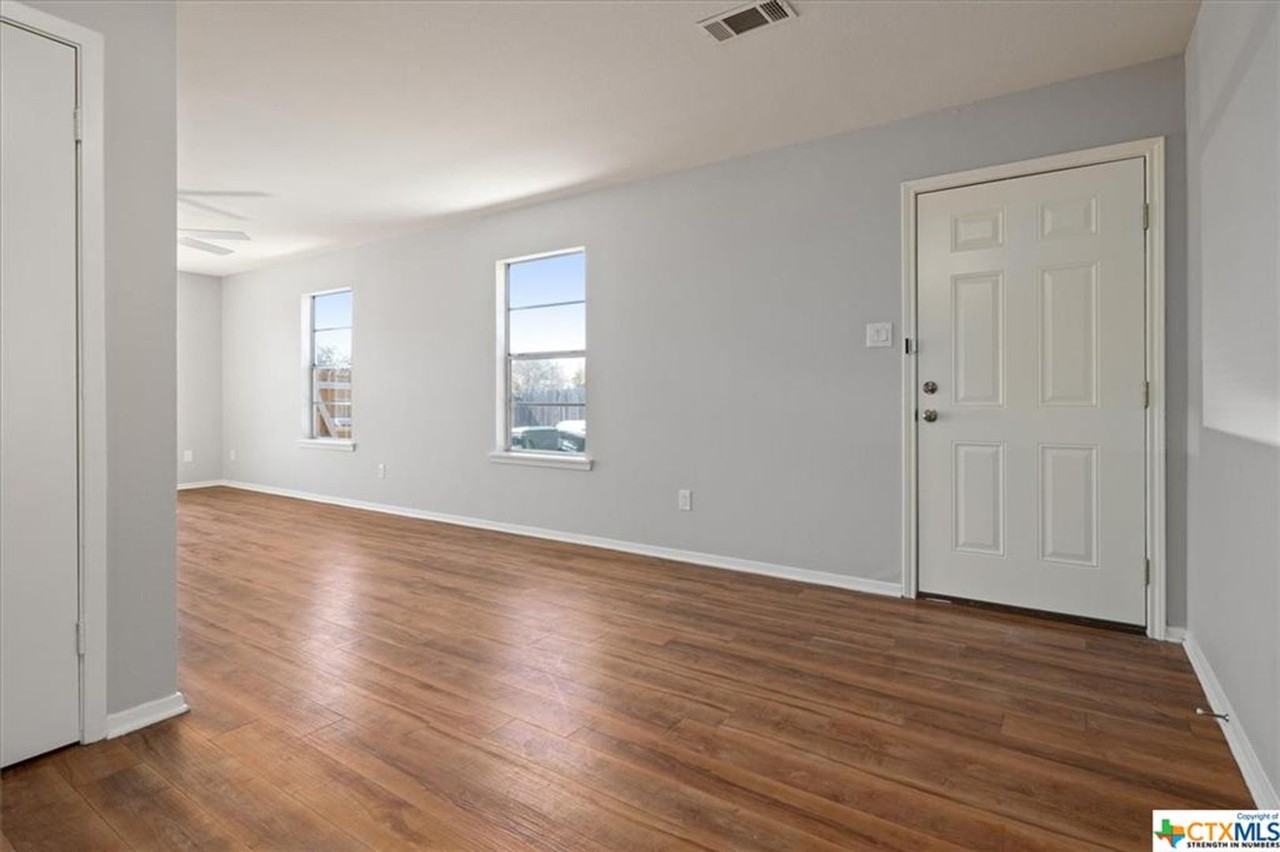 1206 Hillyer St - Photo 7 of 13