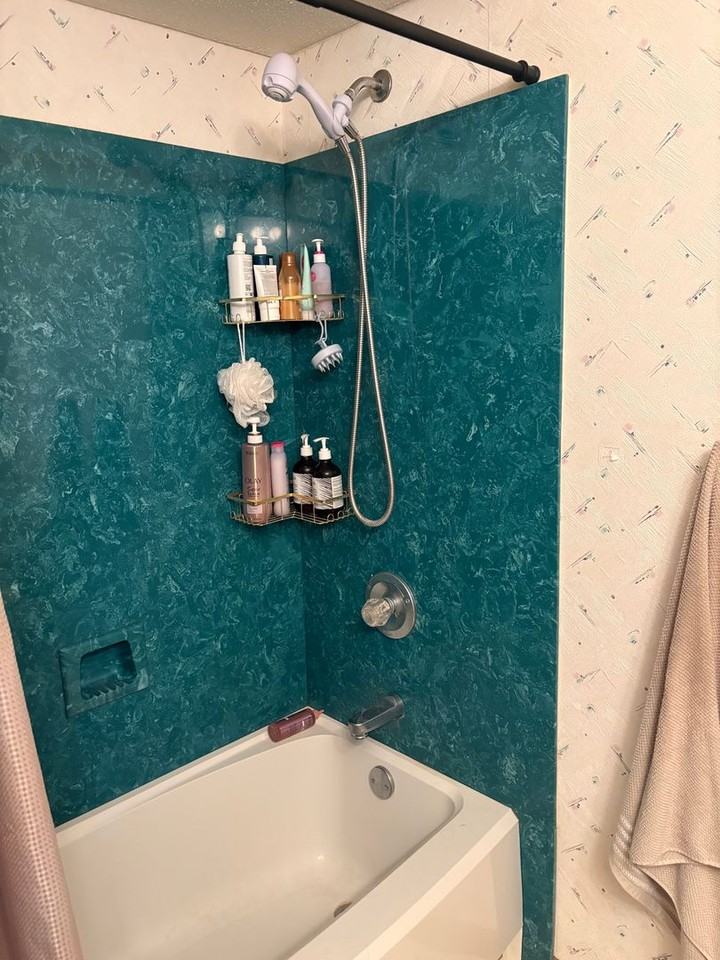 3916 Summerwood Ct - Photo 7 of 9