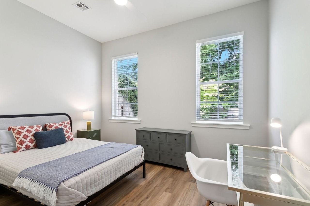 7417 Burthe St - Photo 6 of 9