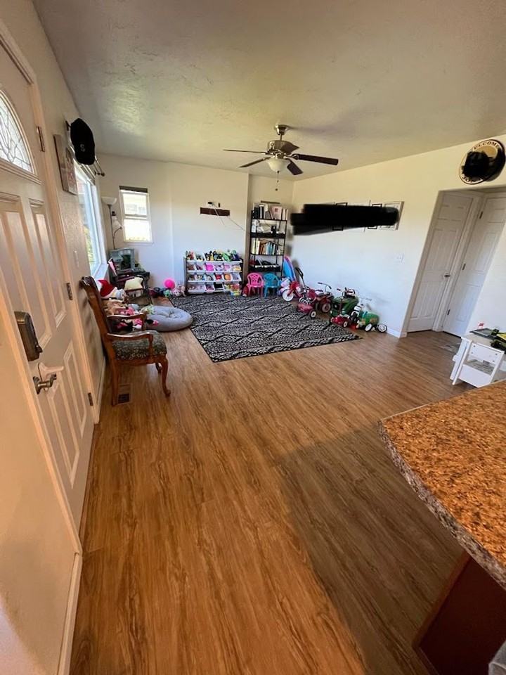 711 Prospect Ave - Photo 5 of 10