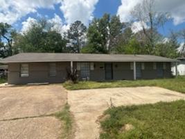 featured image of 405 N Flag Chapel Rd