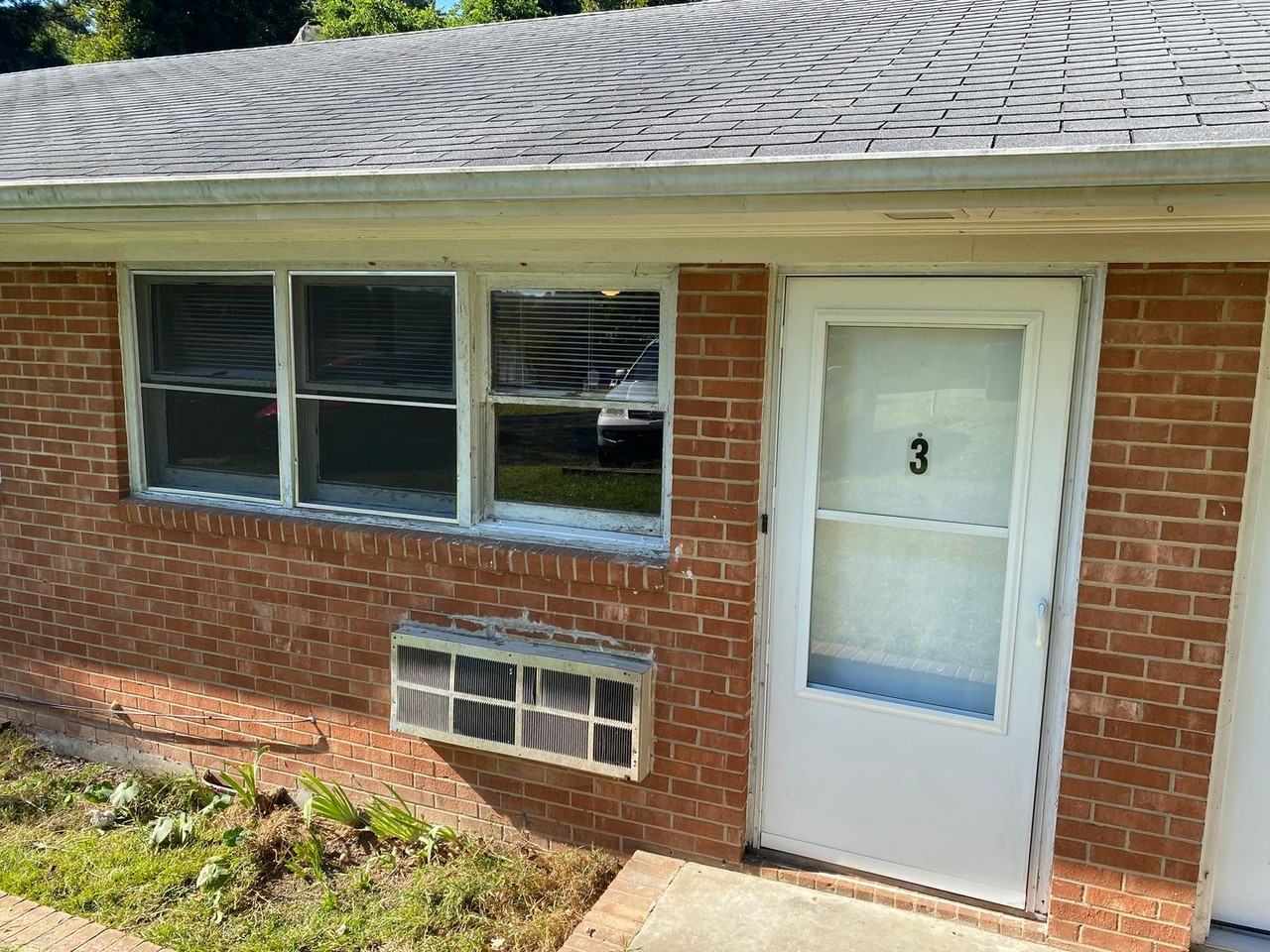 210 Purefoy Rd - Photo 3 of 7