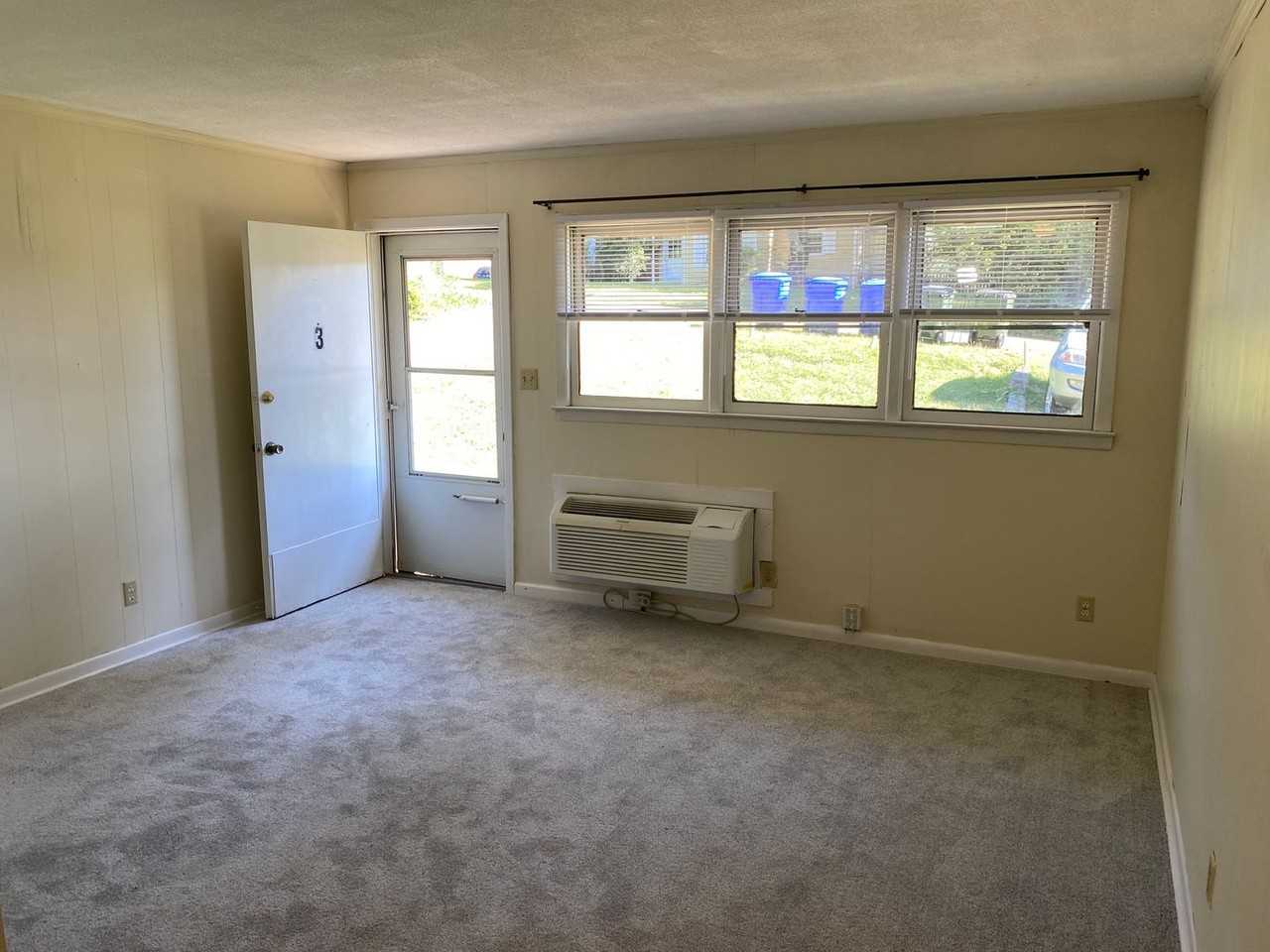 210 Purefoy Rd - Photo 4 of 7
