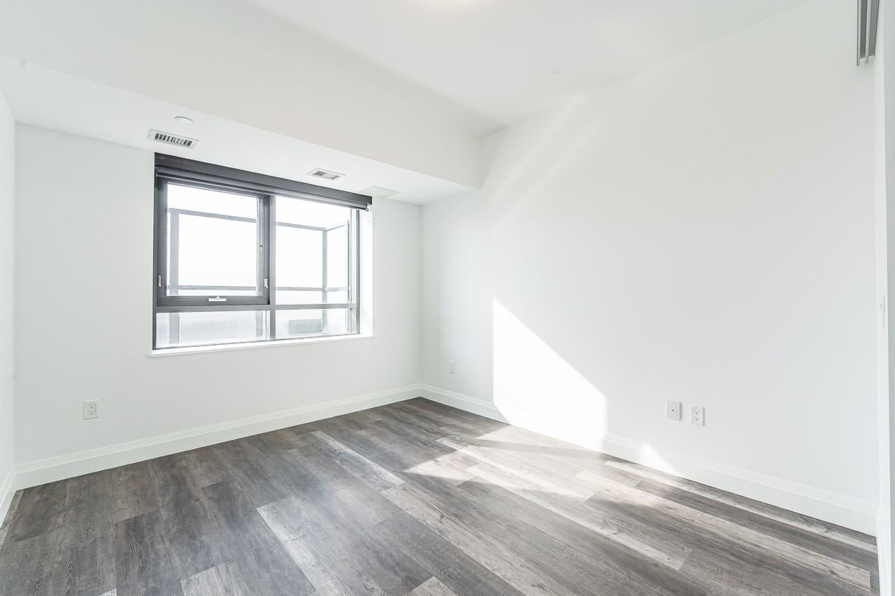332 Gosling Gardens 505 - Photo 6 of 10