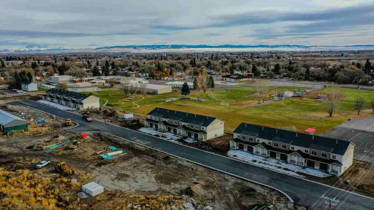 1112 Home Run Ave - Photo 2 of 50