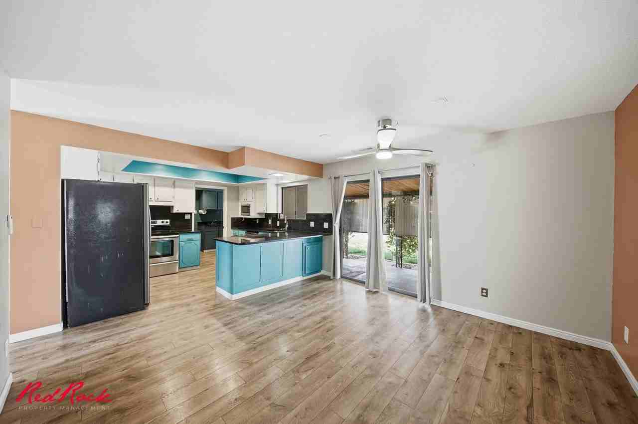 1639 Scenic Dr - Photo 7 of 37