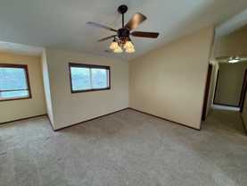 1040 N Main St - Photo 1 of 1