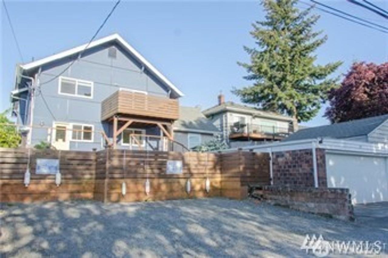 4827 42nd Ave Sw #A - Photo 2 of 21