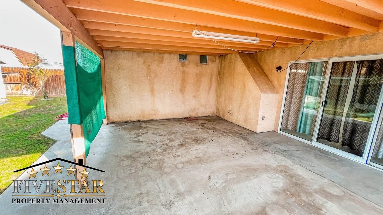 4605 Mount Everest Way - Photo 3 of 23