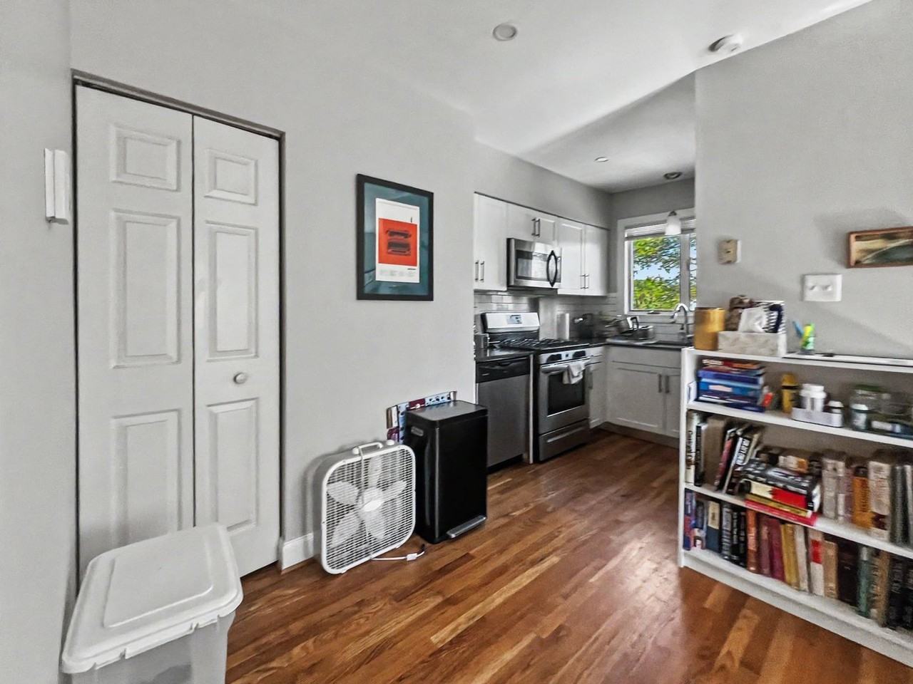 114 Walnut Avenue - Photo 7 of 32