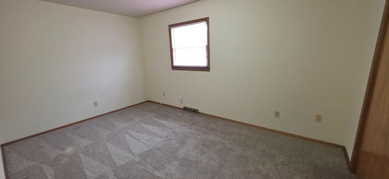 2237 S National Ave - Photo 2 of 10