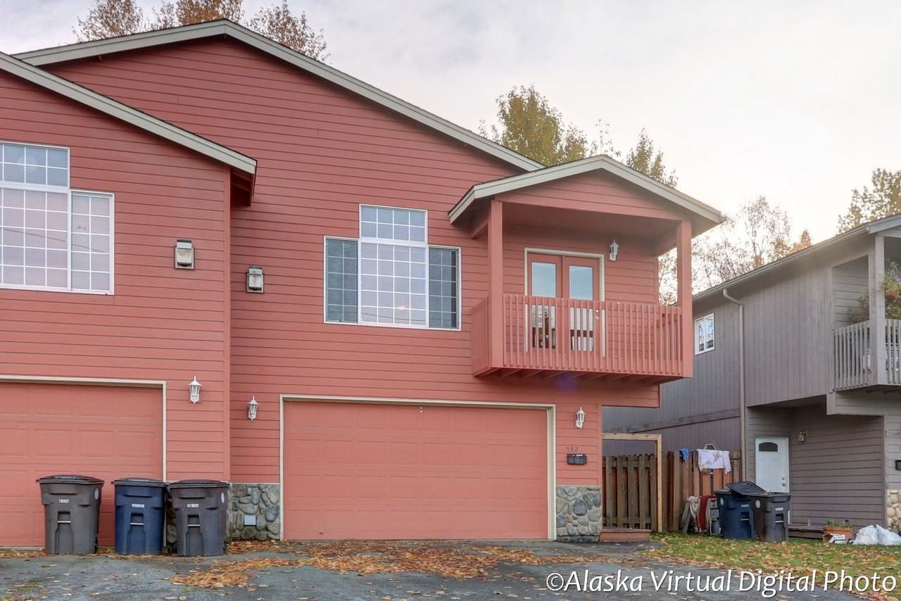 532 E 24th Ave - Photo 3 of 32