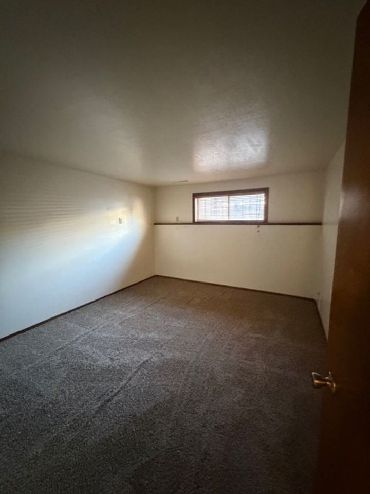 1197 10th Ave E - Photo 6 of 9