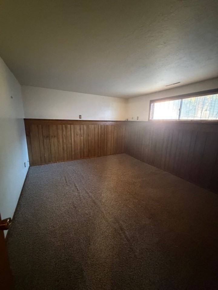 1197 10th Ave E - Photo 7 of 9