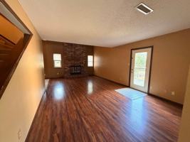 featured image of 1121 W 19th Ter