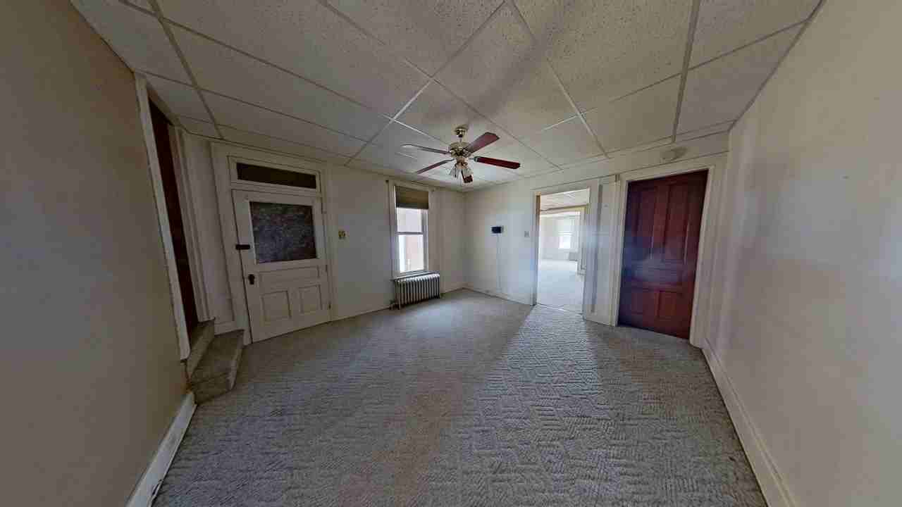 1819 W Market St - Photo 5 of 7