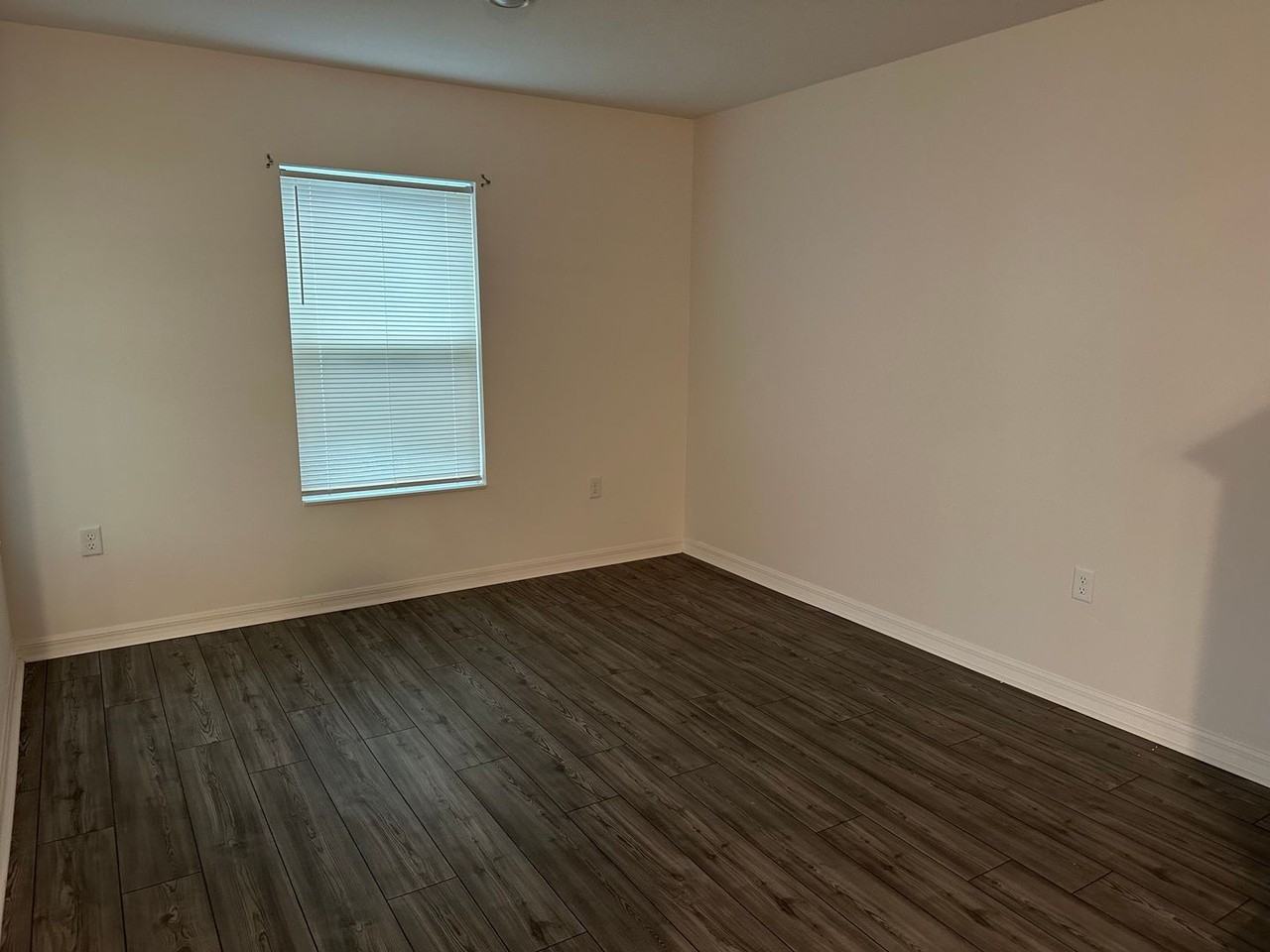 1604 Wynford Cir - Photo 3 of 22