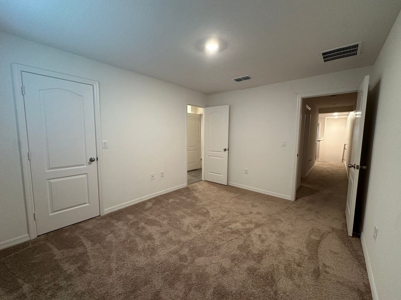 1604 Wynford Cir - Photo 5 of 22