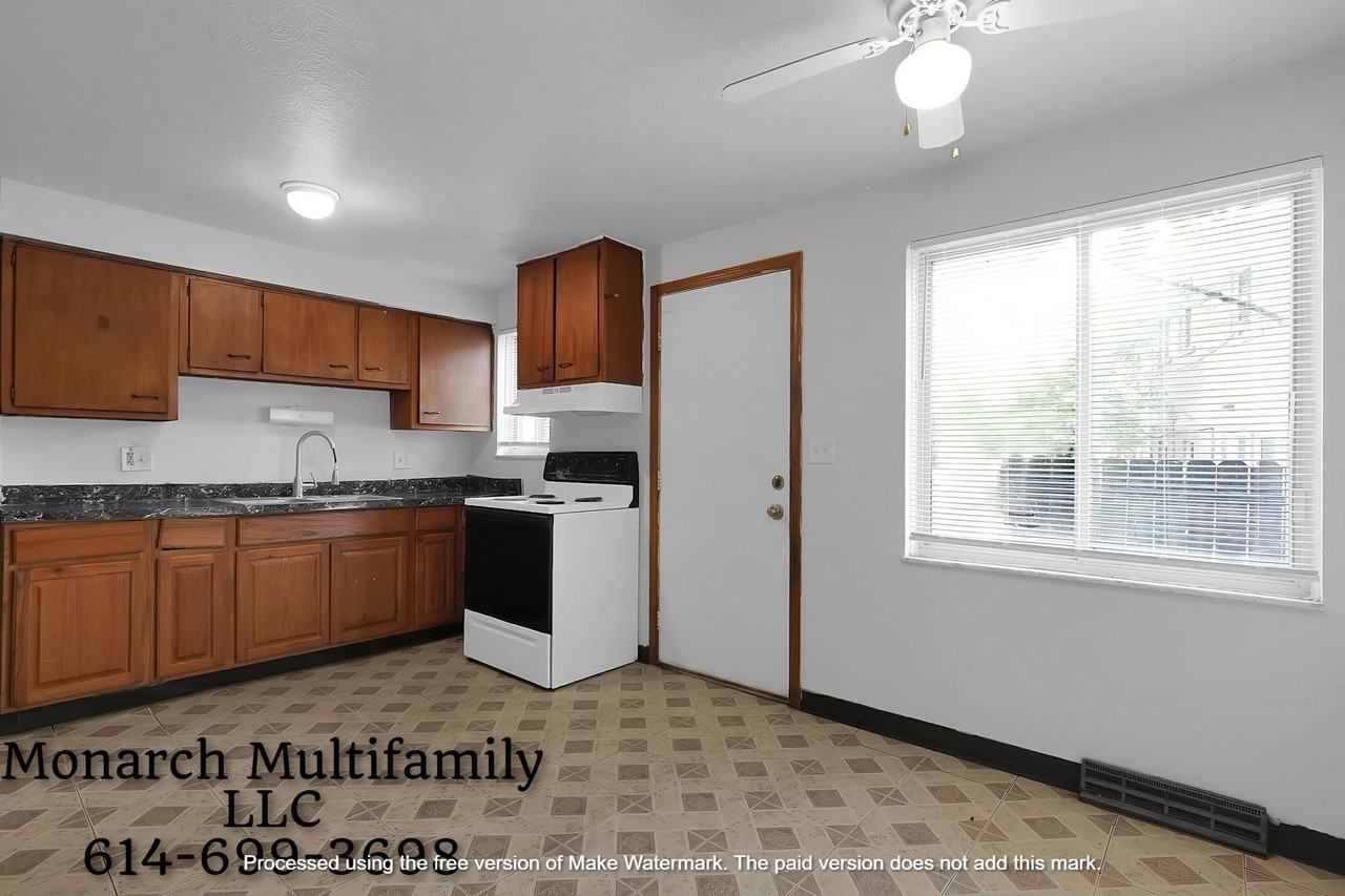 Pine Hill Townhomes - Photo 7 of 19