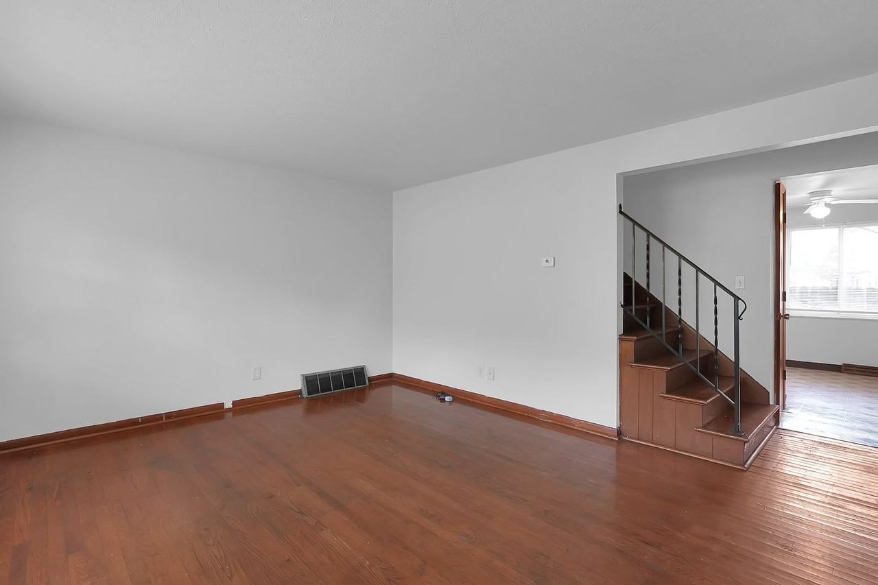 1699 Lonsdale Rd #1707 - Photo 4 of 22