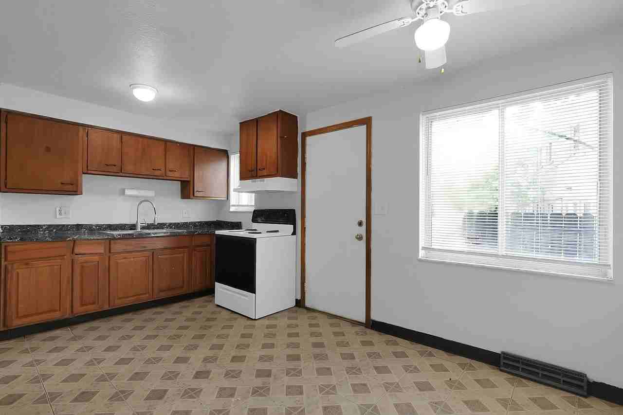 1699 Lonsdale Rd #1707 - Photo 6 of 22