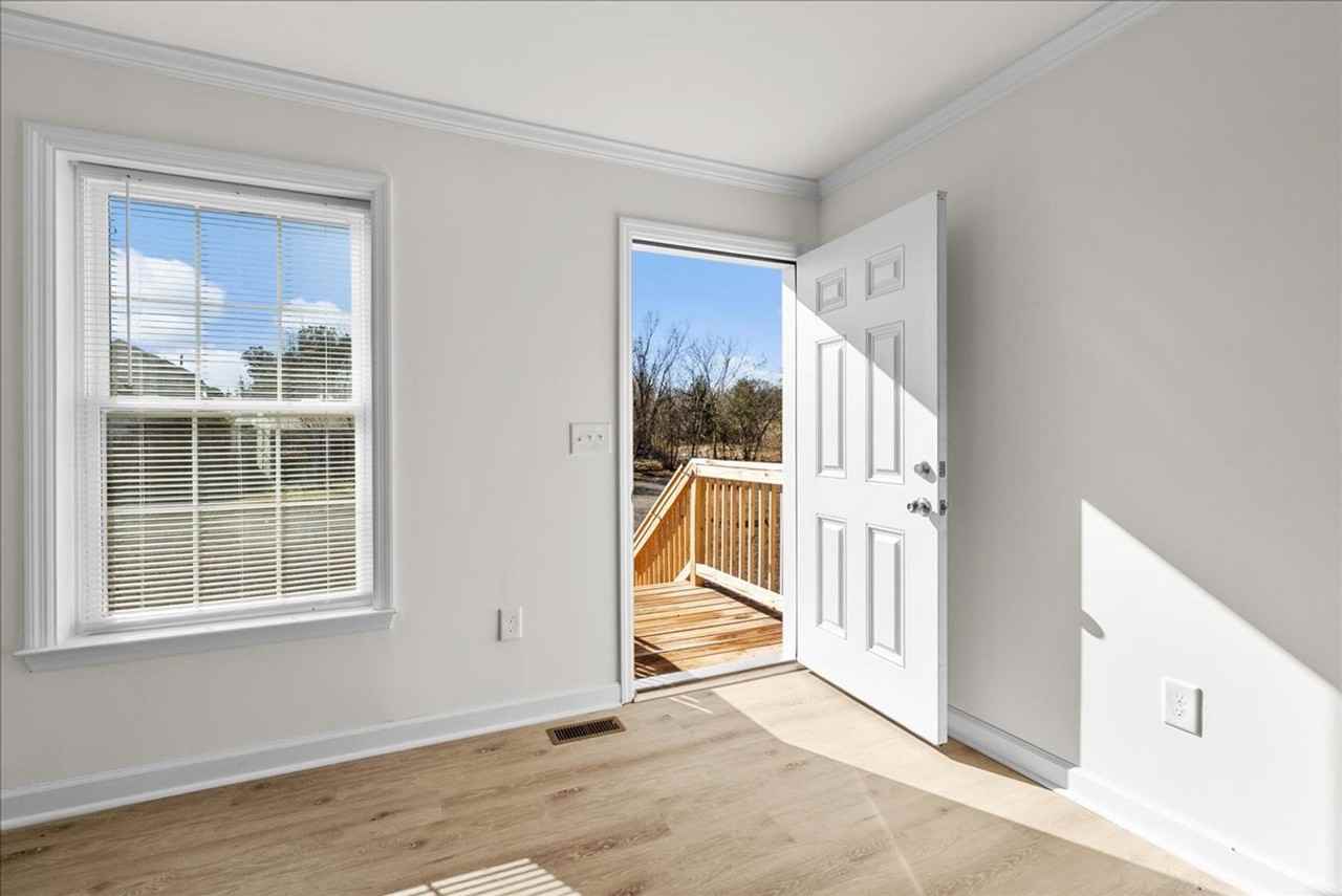 470 S Main St - Photo 3 of 23