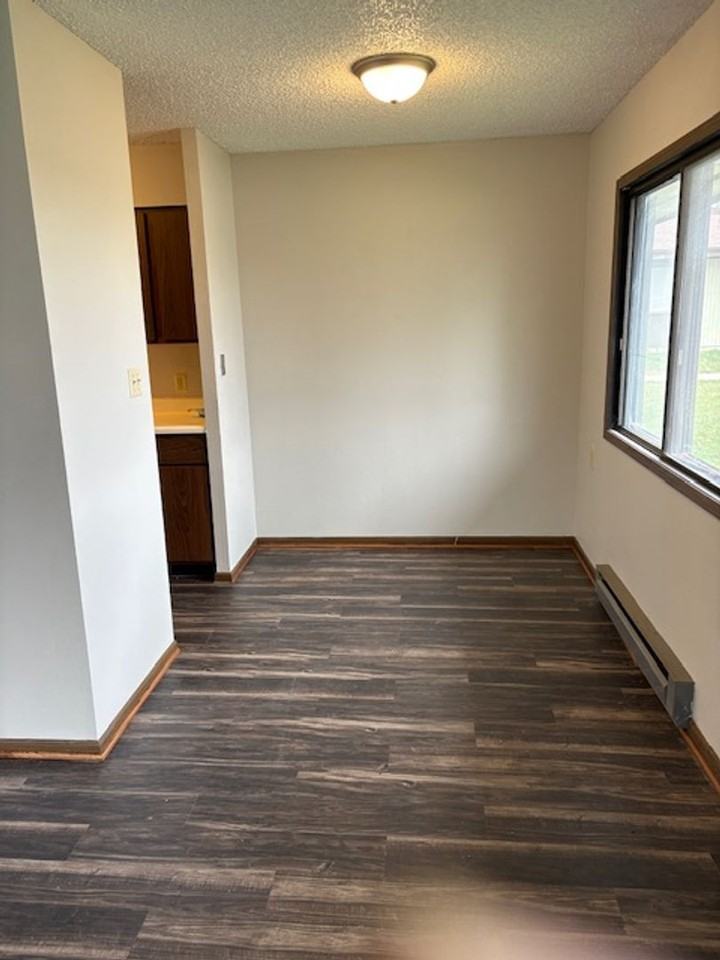 209 Estelle St #C2 - Photo 4 of 8