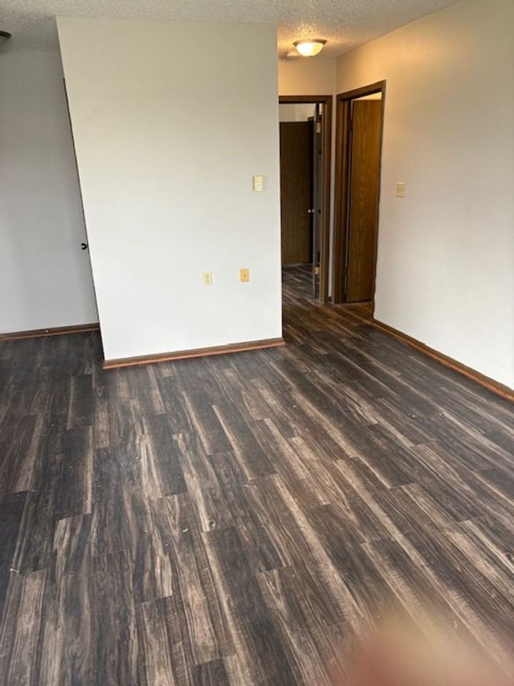 209 Estelle St #C2 - Photo 5 of 8