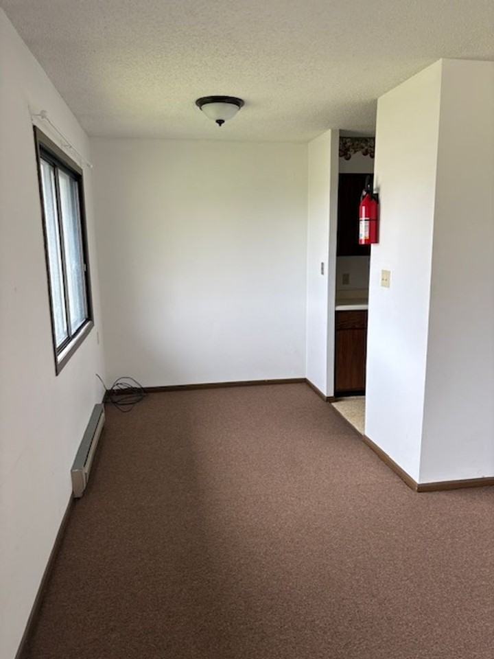 209 Estelle St #C4 - Photo 7 of 9