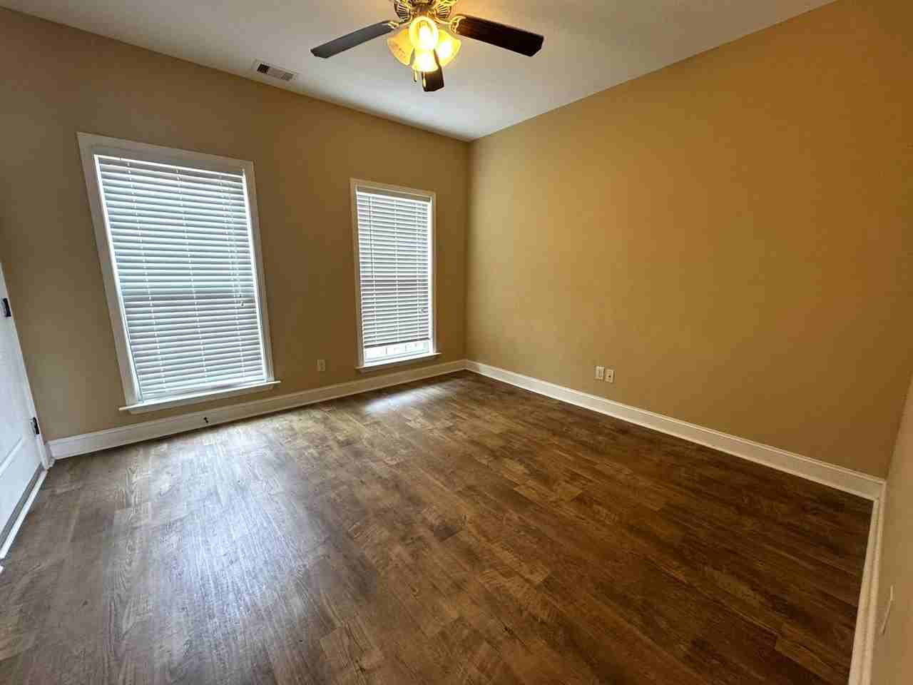 10 E Grady St - Photo 5 of 8