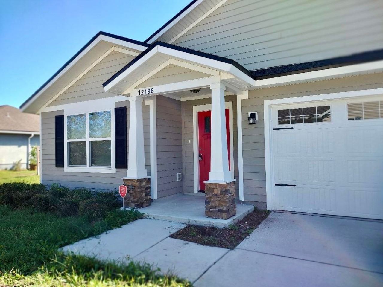 12196 Calais St - Photo 2 of 14