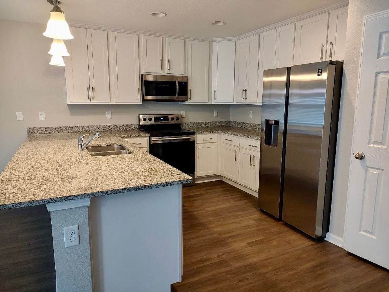 12196 Calais St - Photo 5 of 14