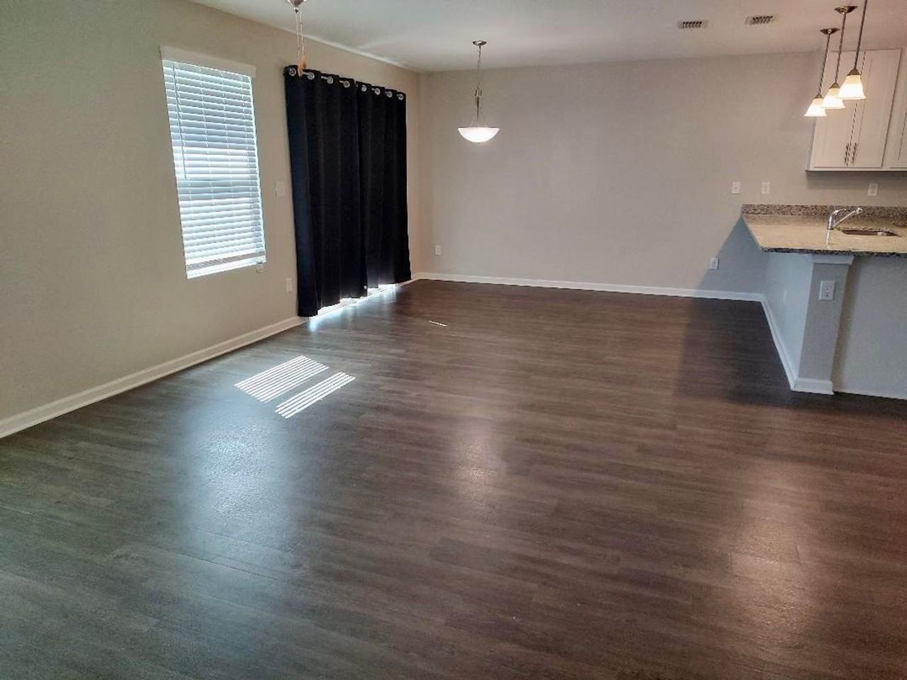 12196 Calais St - Photo 6 of 14