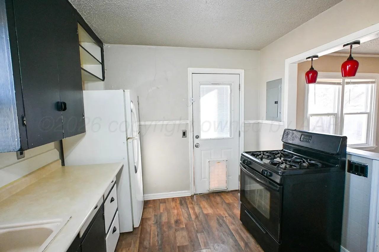 1501 S Avondale St - Photo 7 of 15