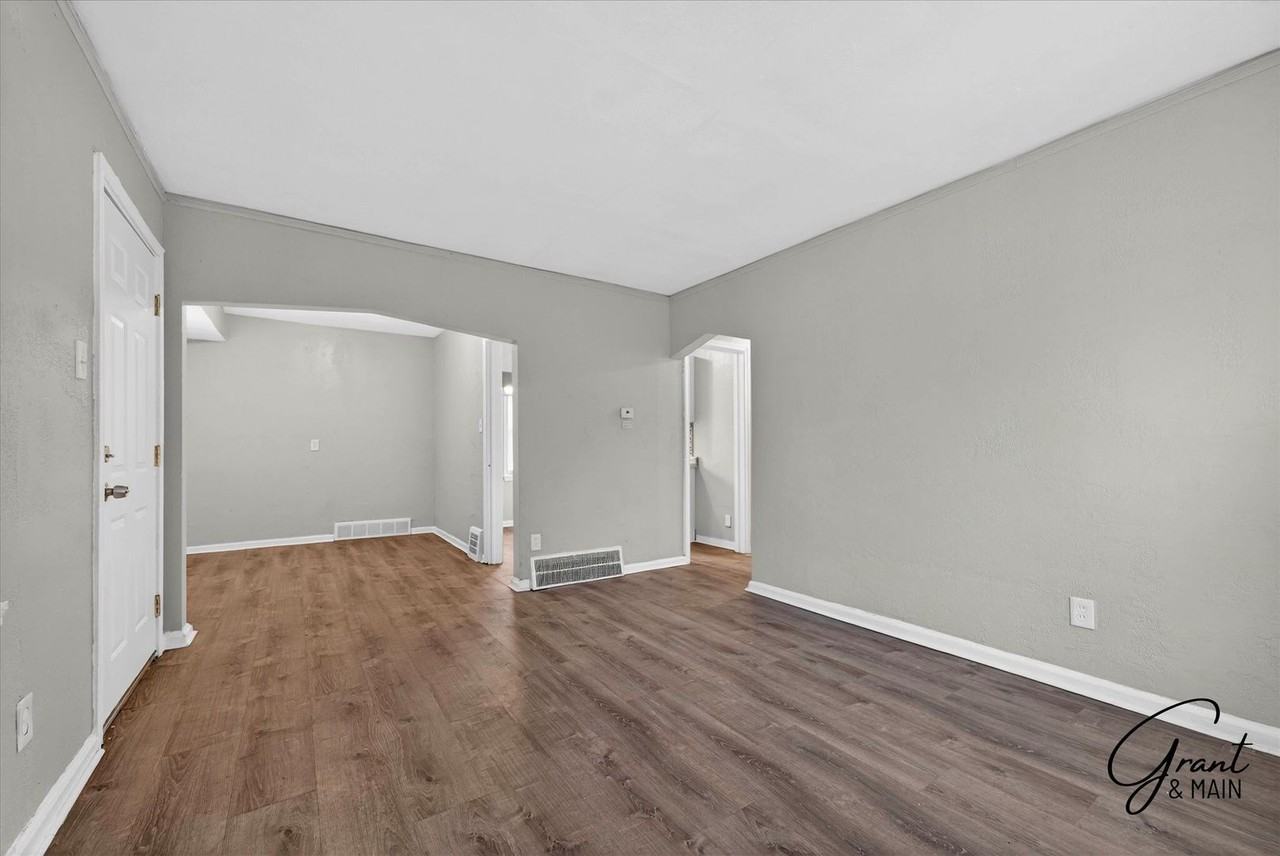 12716 Riad St - Photo 3 of 24