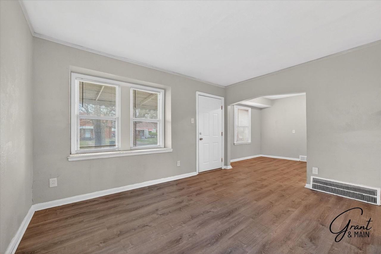 12716 Riad St - Photo 4 of 24