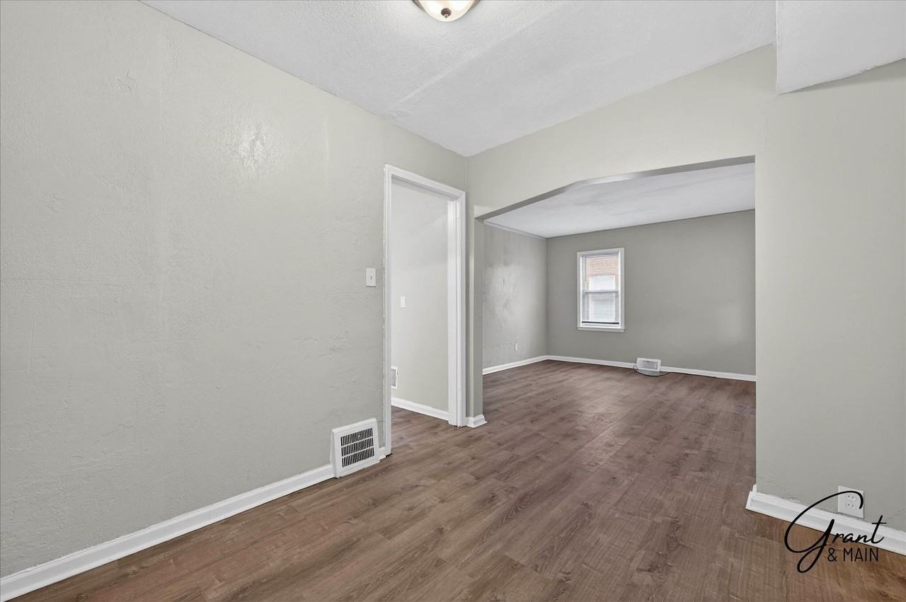 12716 Riad St - Photo 7 of 24