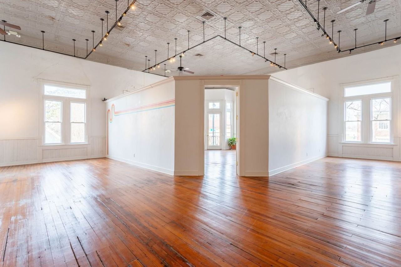 427 Main St - Photo 7 of 9