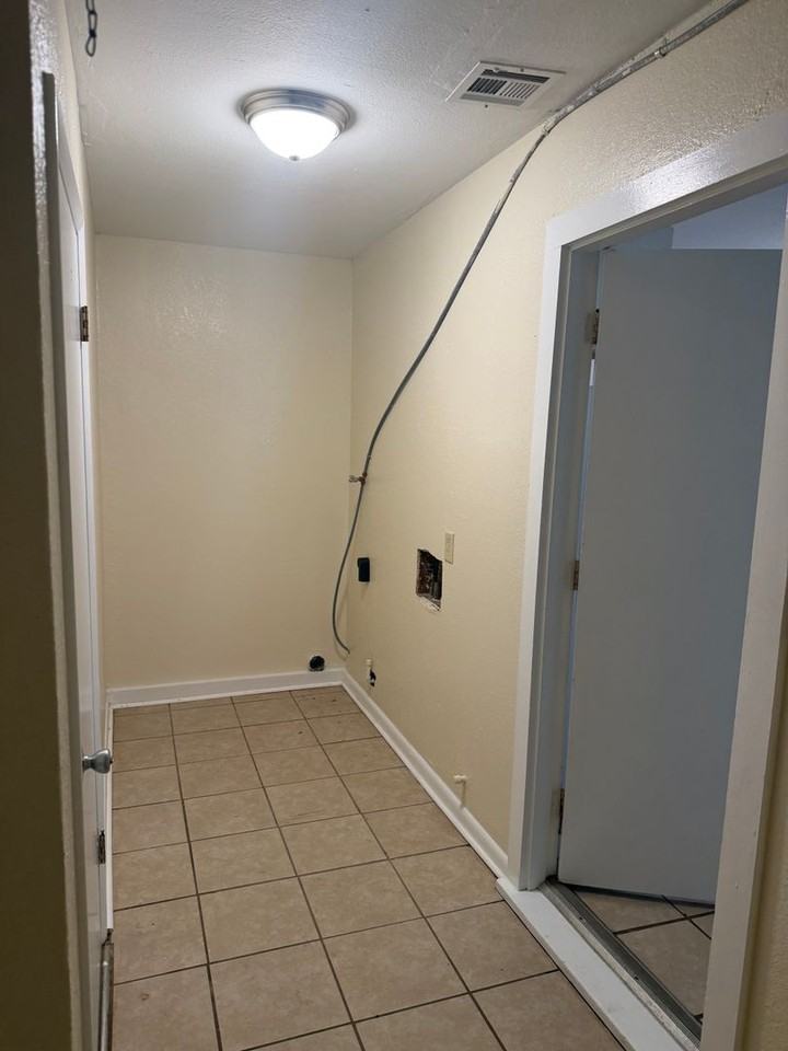 1809 N Pennsylvania Ave - Photo 6 of 17