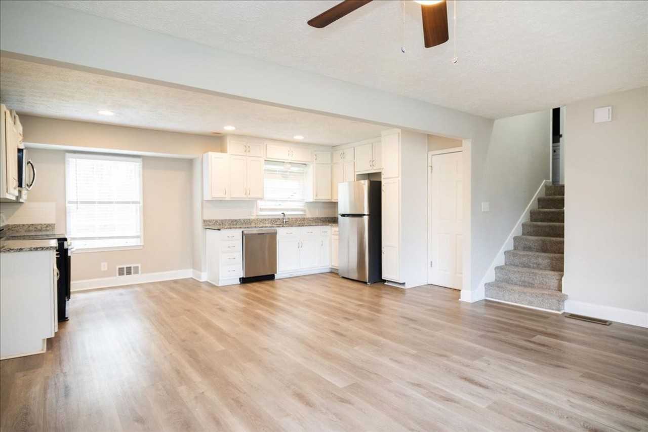 4780 Bell Cir Se - Photo 4 of 30