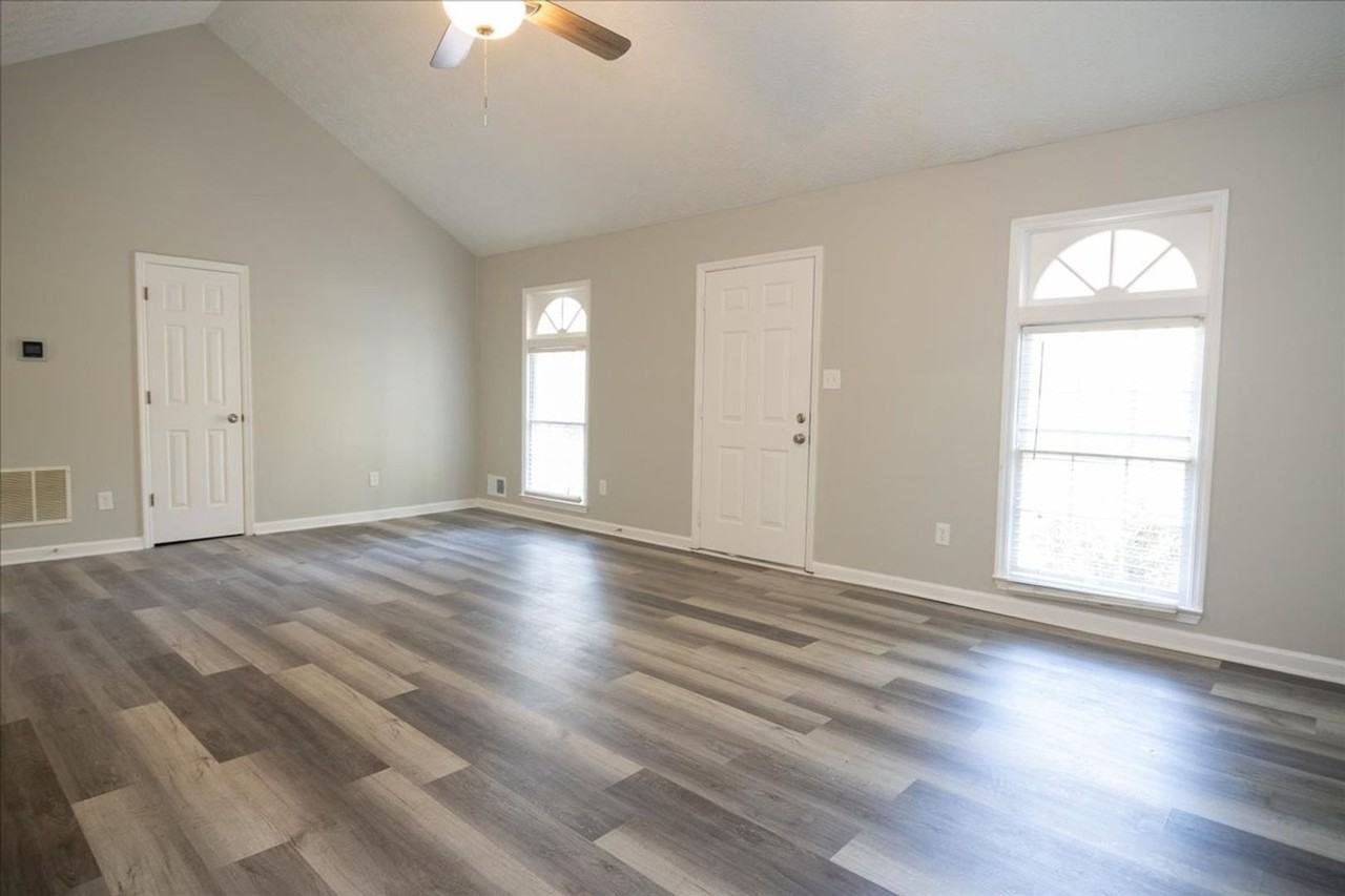 2557 Ashley Cir - Photo 5 of 29