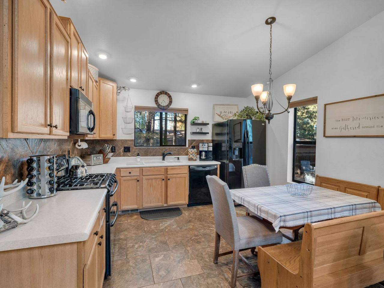 4842 E Medina Way - Photo 5 of 14