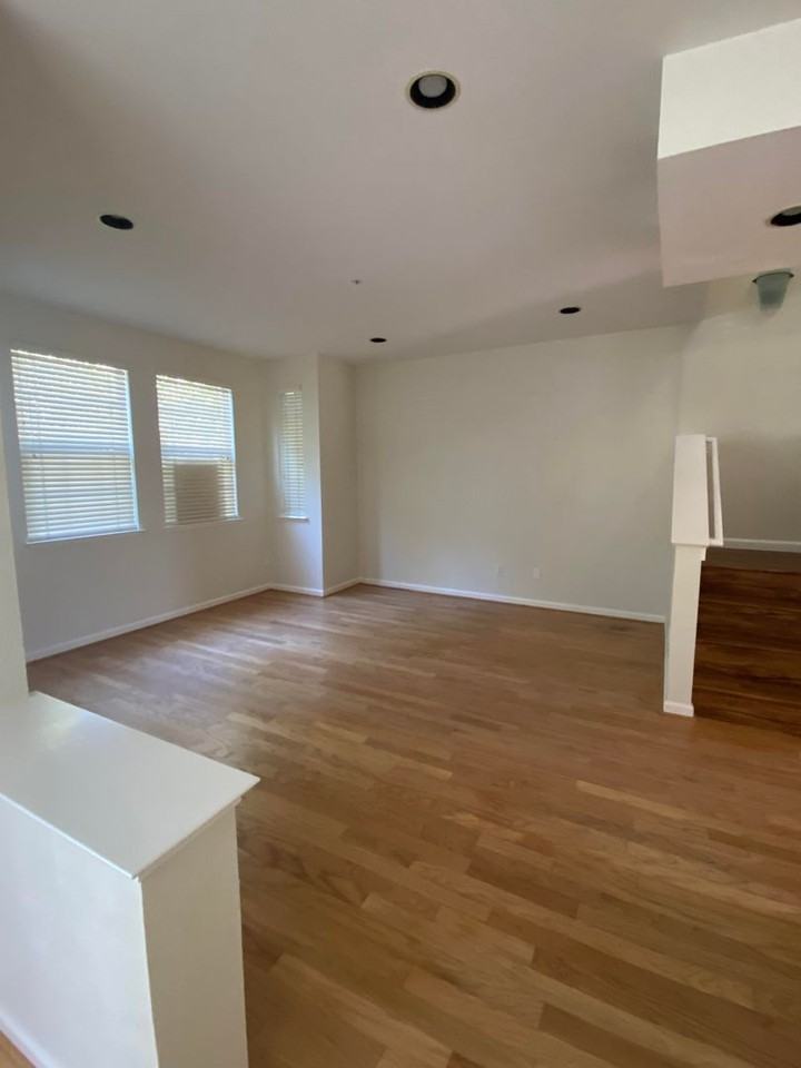 305 Village Cir - Photo 7 of 20