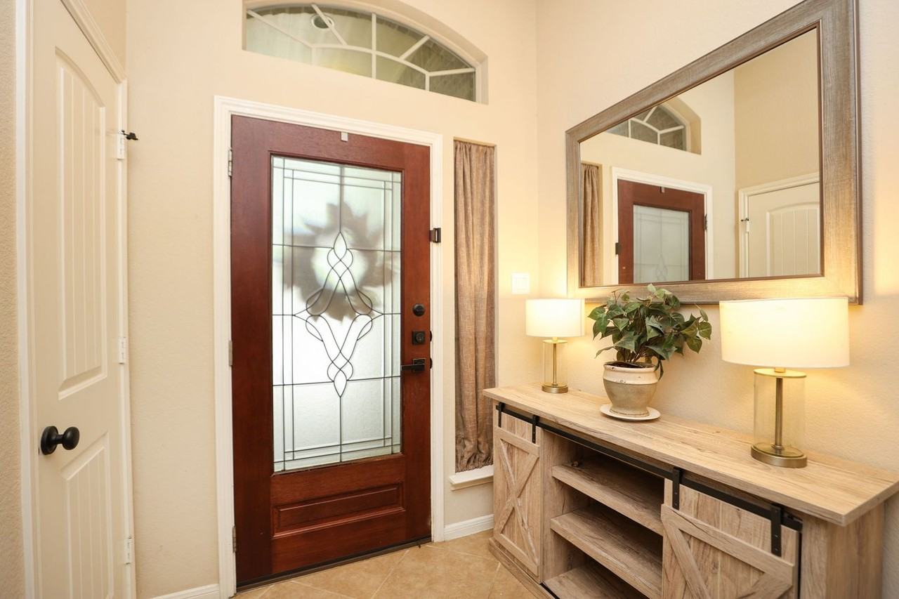 55 Hearthwick Pl - Photo 6 of 34