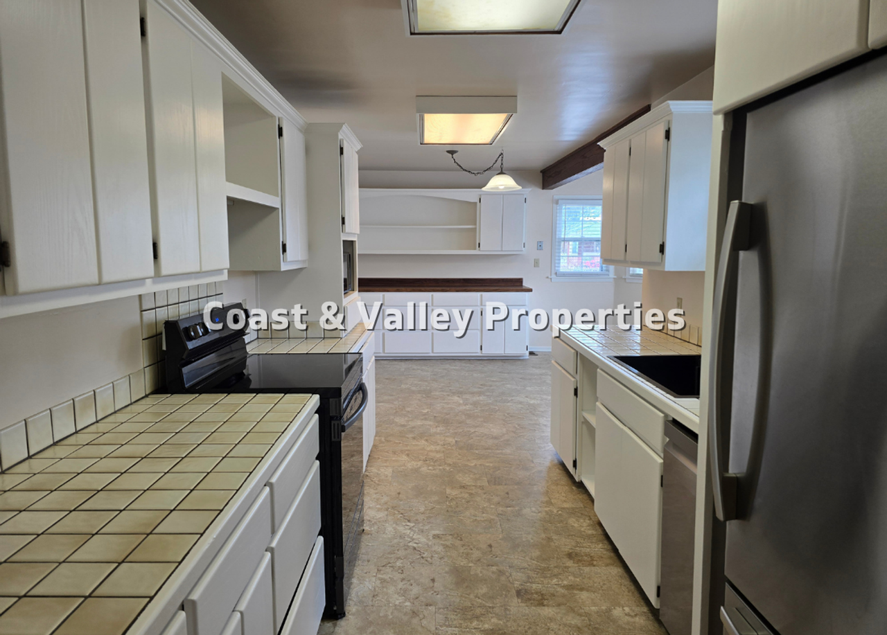 2 Bush St - Photo 3 of 13