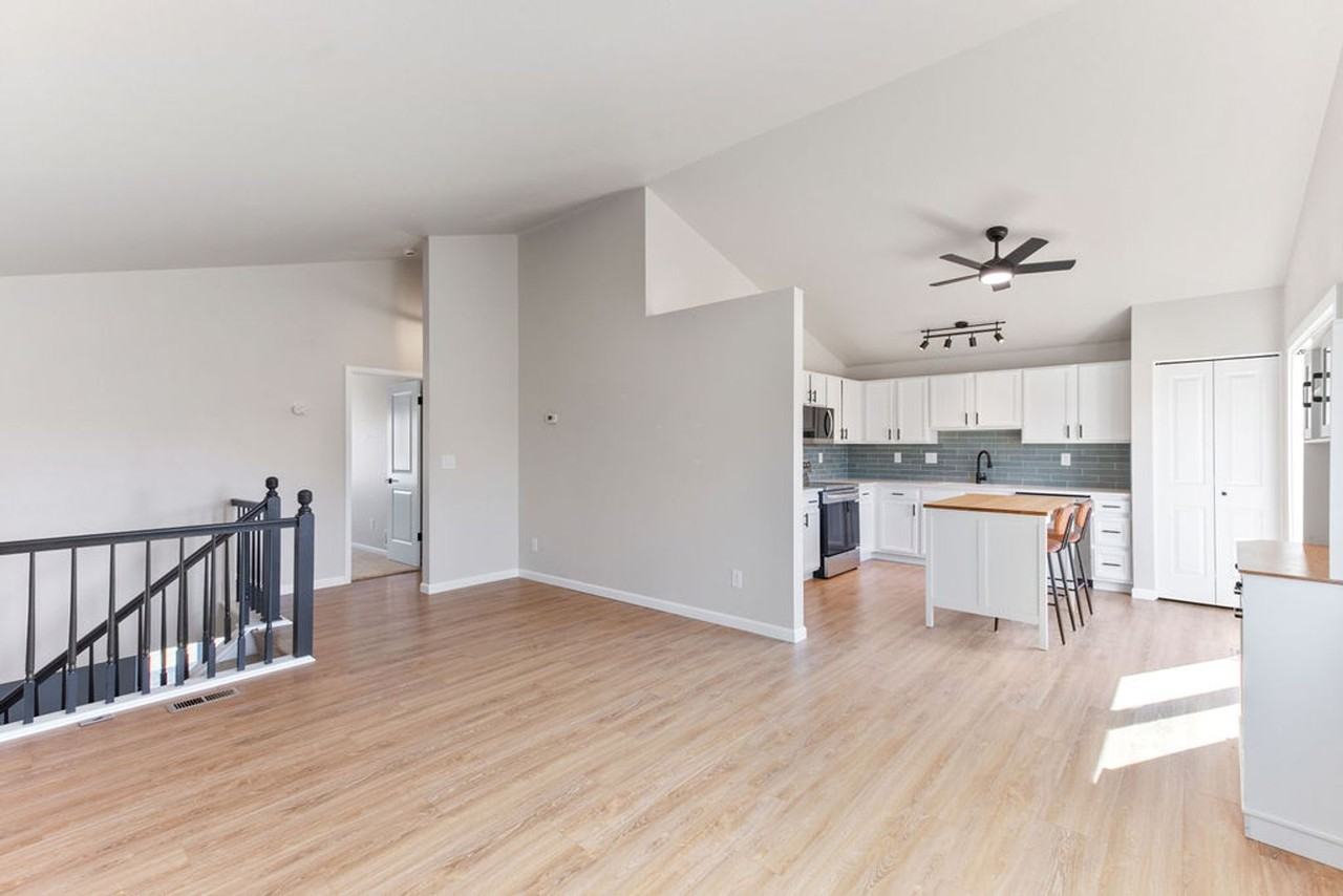 631 Larkbunting Dr - Photo 7 of 37