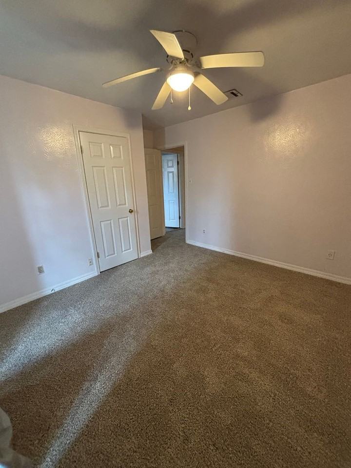 3445 Stonebrook Pl - Photo 2 of 13